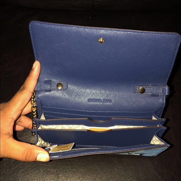 Blue Michael kors purse - Picture 3 of 6